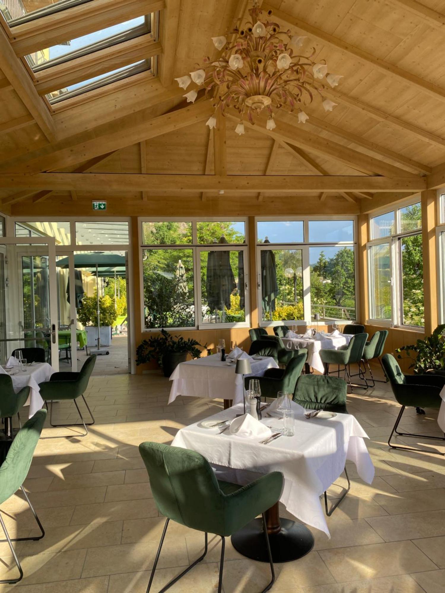 Gartenhotel & Weingut Pfeffel Dürnstein Esterno foto