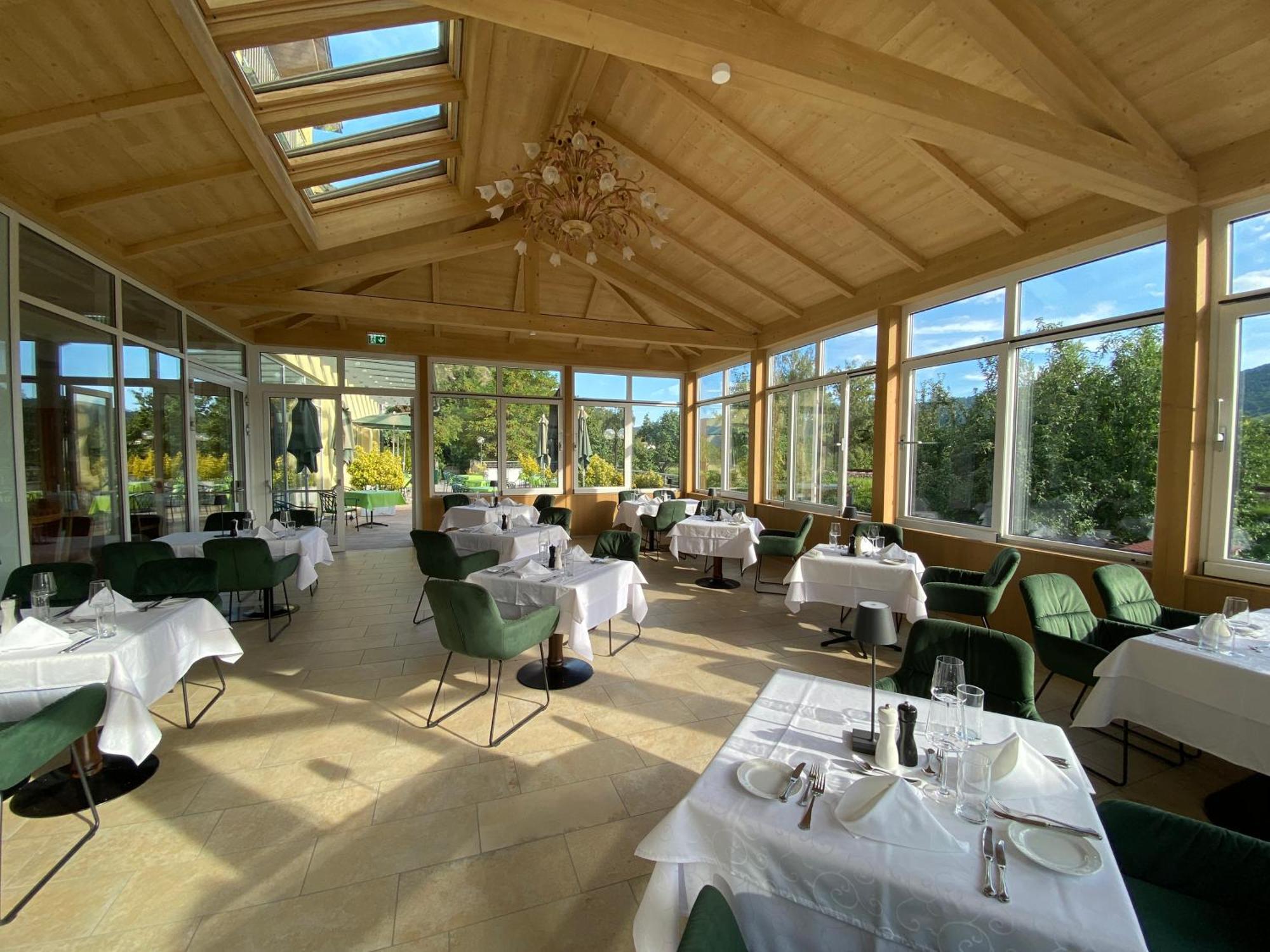 Gartenhotel & Weingut Pfeffel Dürnstein Esterno foto